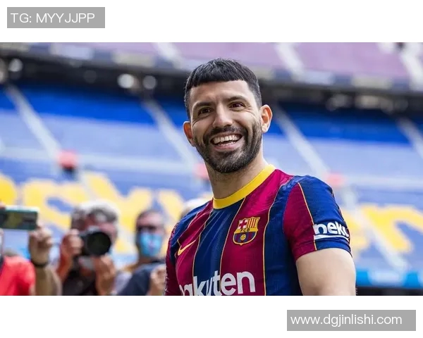 足球明星背影微信头像展现个性魅力与运动精神的完美结合